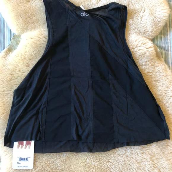 ALO Yoga Present Tank - Picture 5 of 8